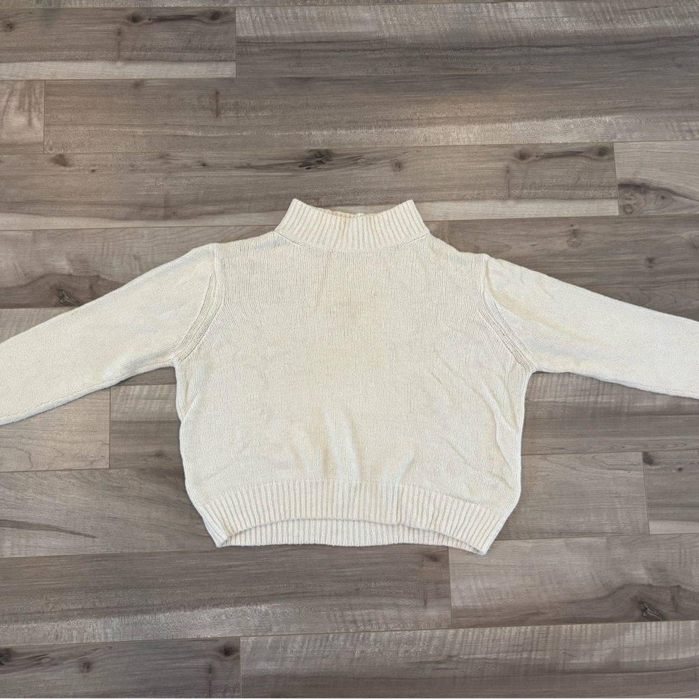 Wilfred Off-White Ribbed Turtleneck